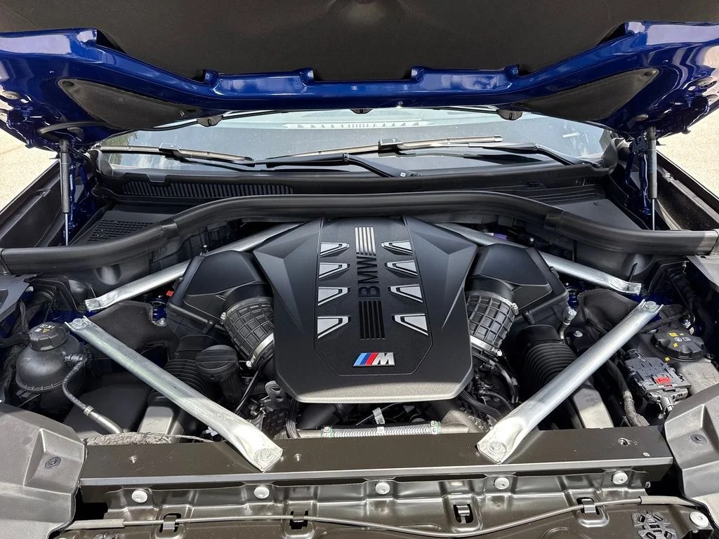 New 2027 Blue BMW M60i image 32