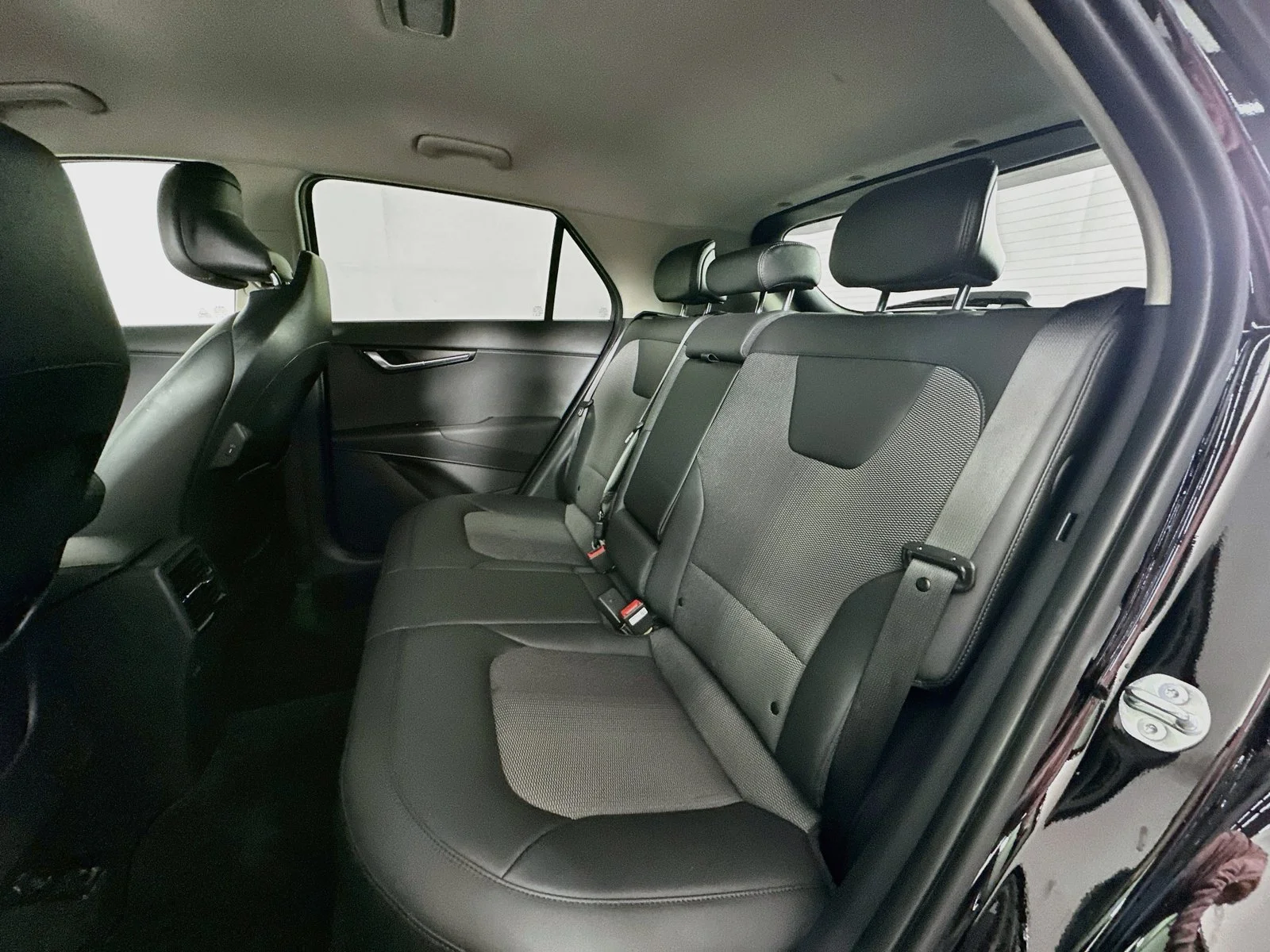Used 2025 Aurora Black Pearl Kia EX image 25