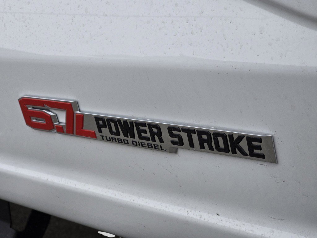 New 2026 Oxford White Ford LARIAT image 30