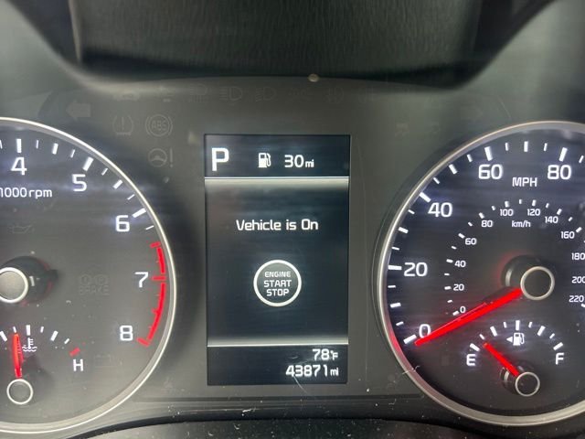 Used 2023 White Kia S image 8