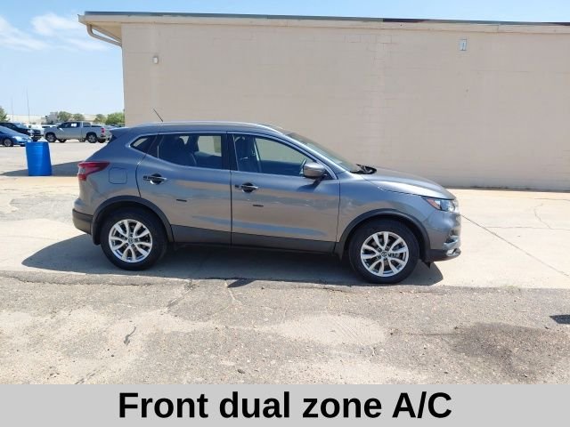 Used 2021 Gun Metallic Nissan SV image 3