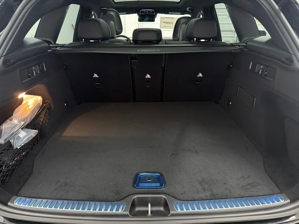 New 2026 Black Mercedes-Benz GLC 300 image 23
