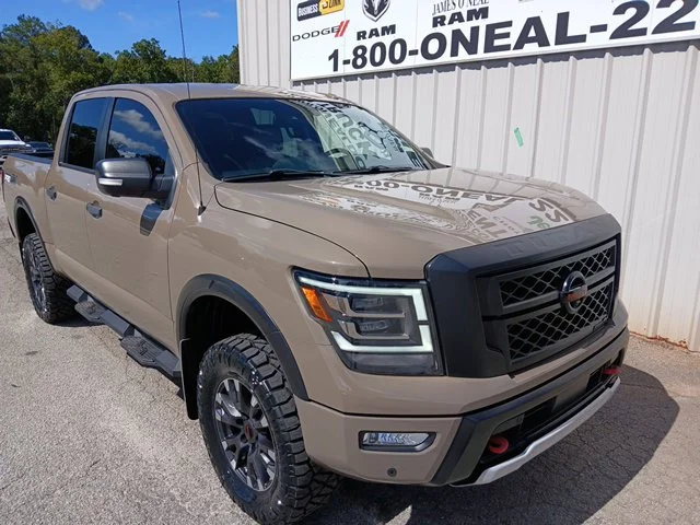 Used 2021  Nissan PRO-4X image 1