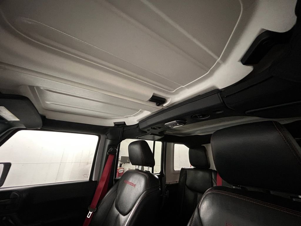 Used 2017 Silver Jeep Unlimited Rubicon Recon image 25