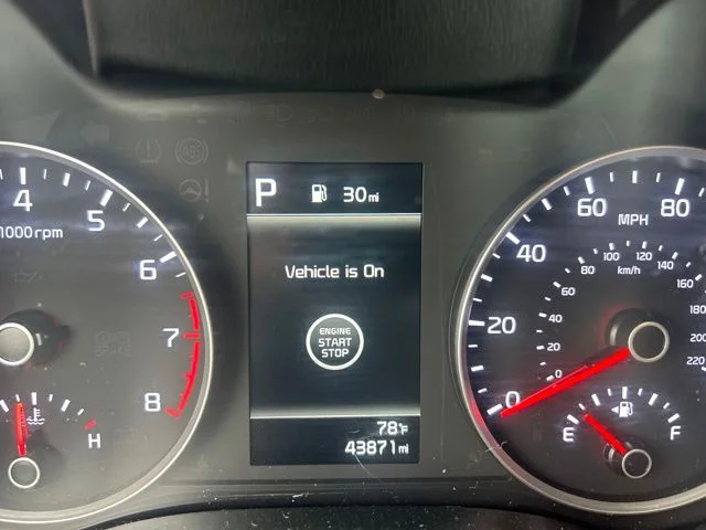 Used 2023 White Kia S image 8