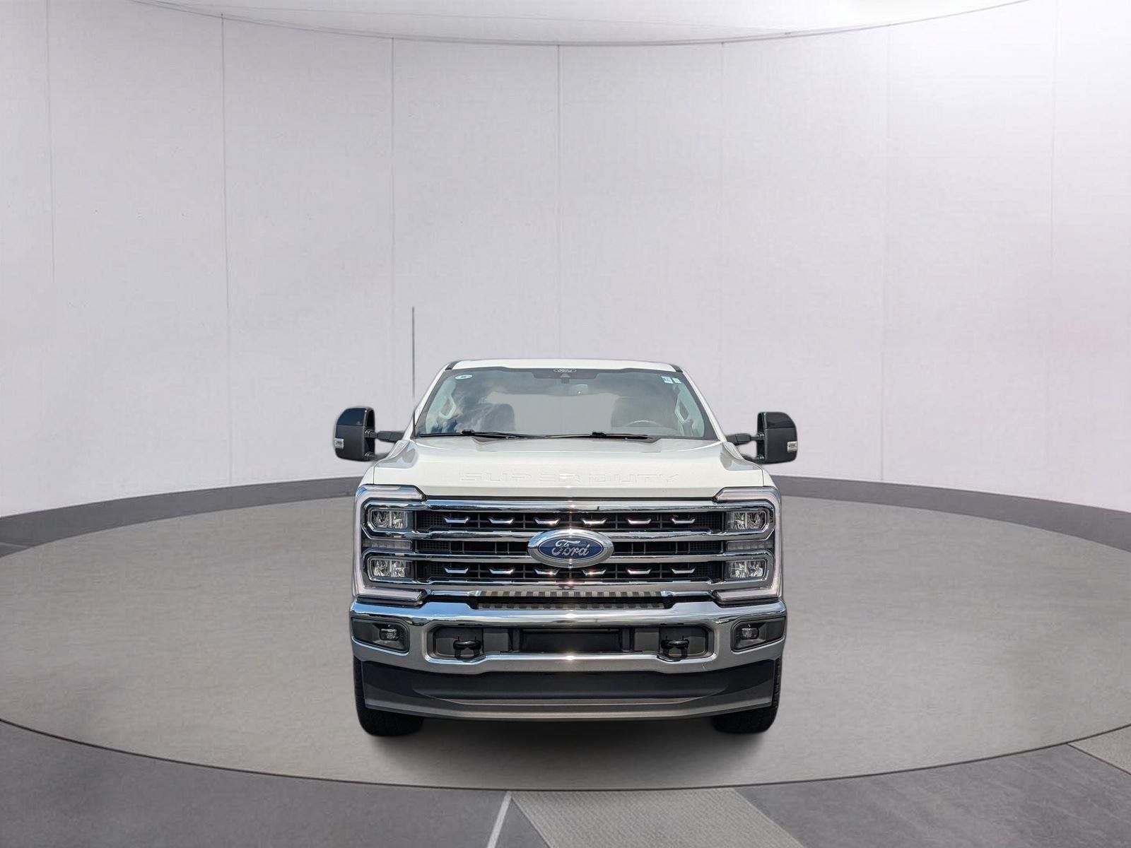Used 2026 Oxford White Ford Lariat image 9