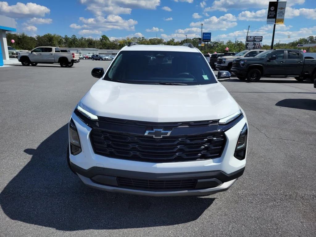 New 2027 Summit White Chevrolet LT image 9