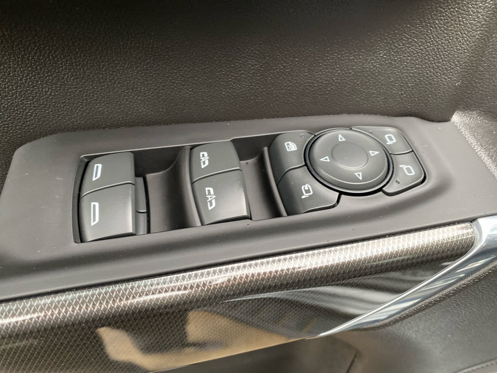 Used 2022 Satin Steel Metallic GMC AT4 image 8