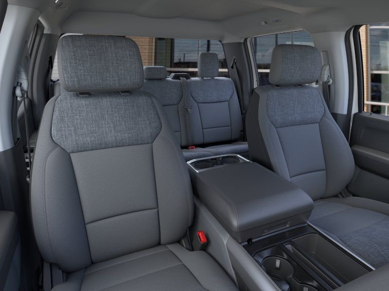 New 2026 Oxford White Ford XLT image 11