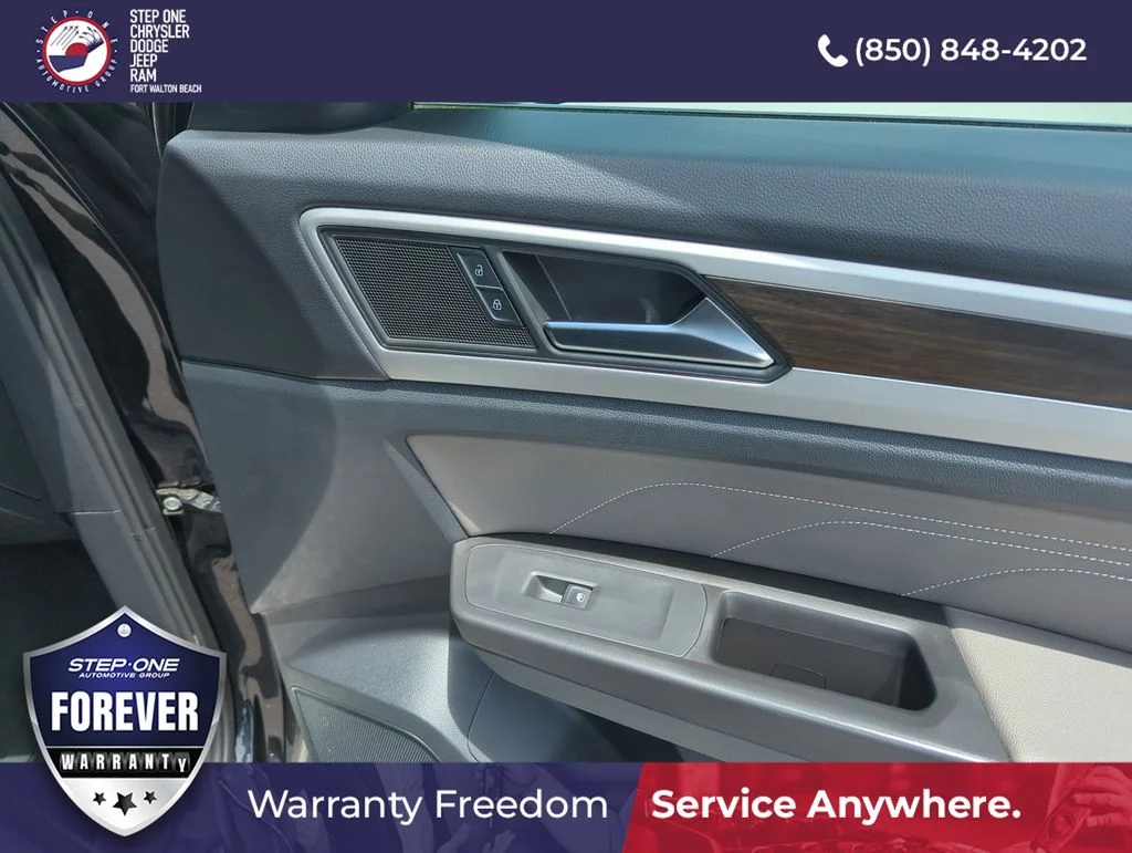 Used 2023 Black Volkswagen 3.6L V6 SE w/Technology image 37