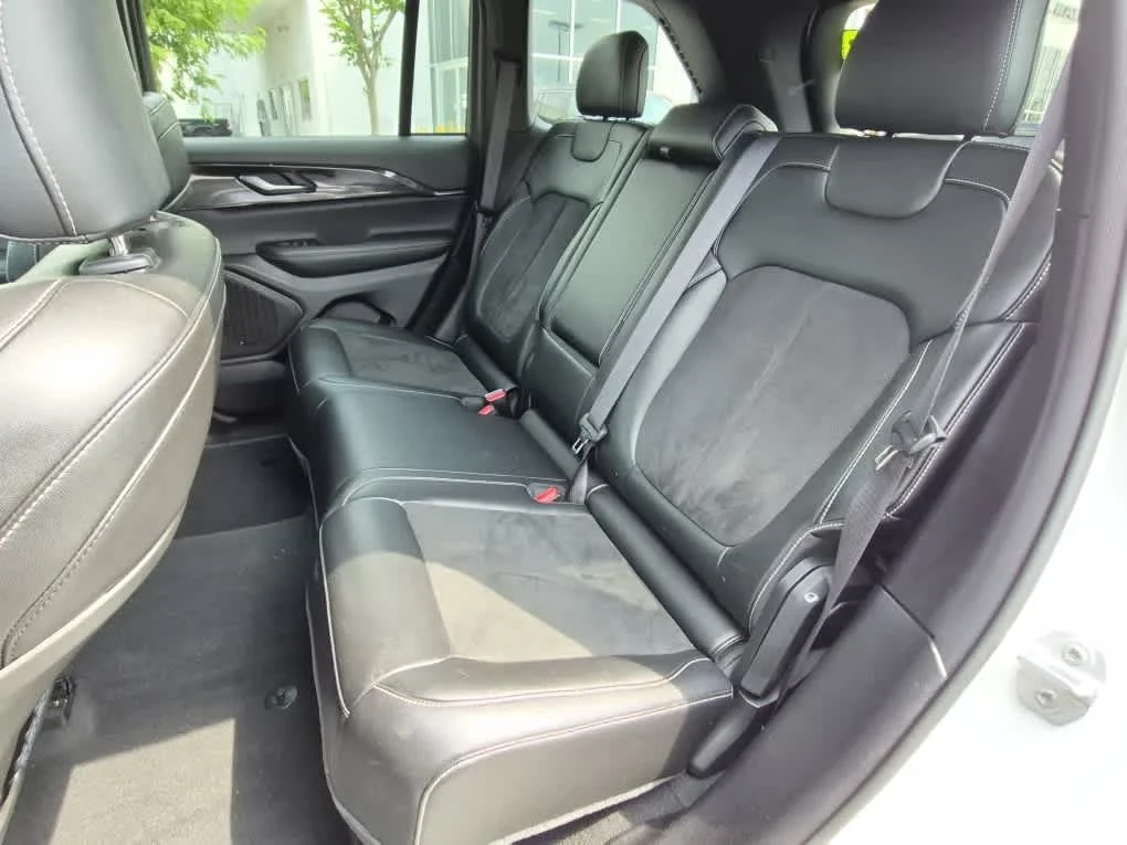 Used 2023 Bright White Clearcoat Jeep Altitude image 7