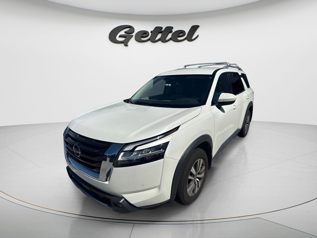 Certified Used 2022 White Nissan SL image 15