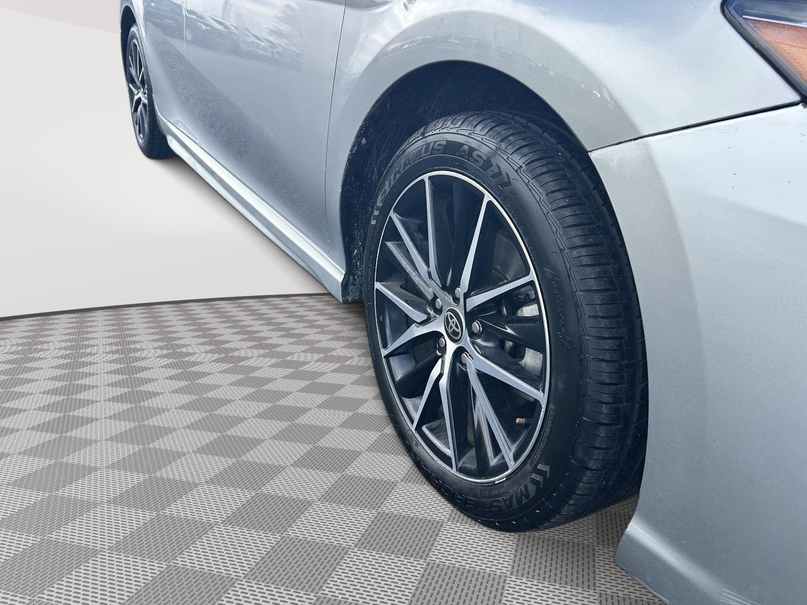 Certified 2022 Toyota Camry SE with VIN 4T1G11AKXNU714375 for sale in Kansas City