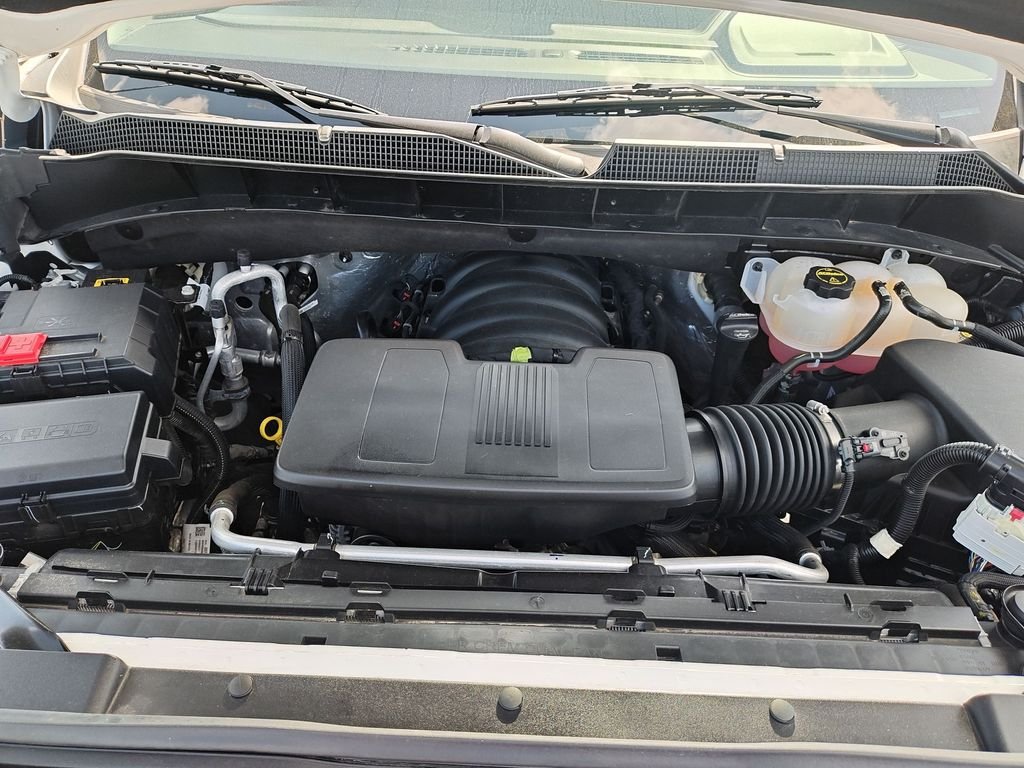 Used 2024 White Chevrolet RST image 26