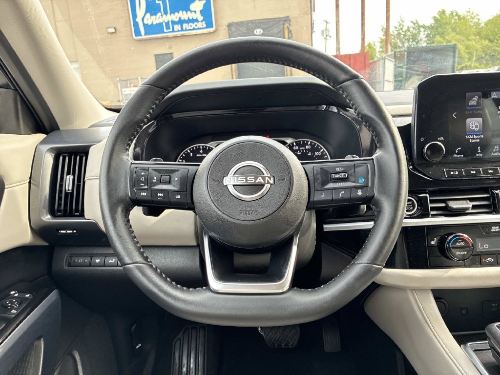 Used 2023 White Nissan SL image 20
