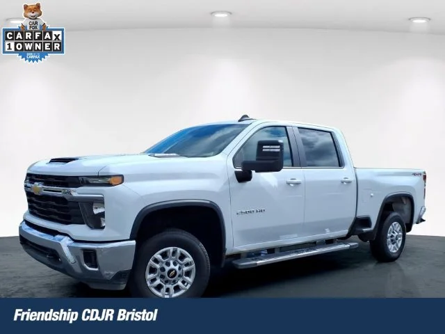 Used 2025 White Chevrolet LT image 1