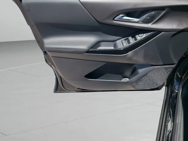 New 2027 Mosaic Black Metallic Chevrolet LT image 18