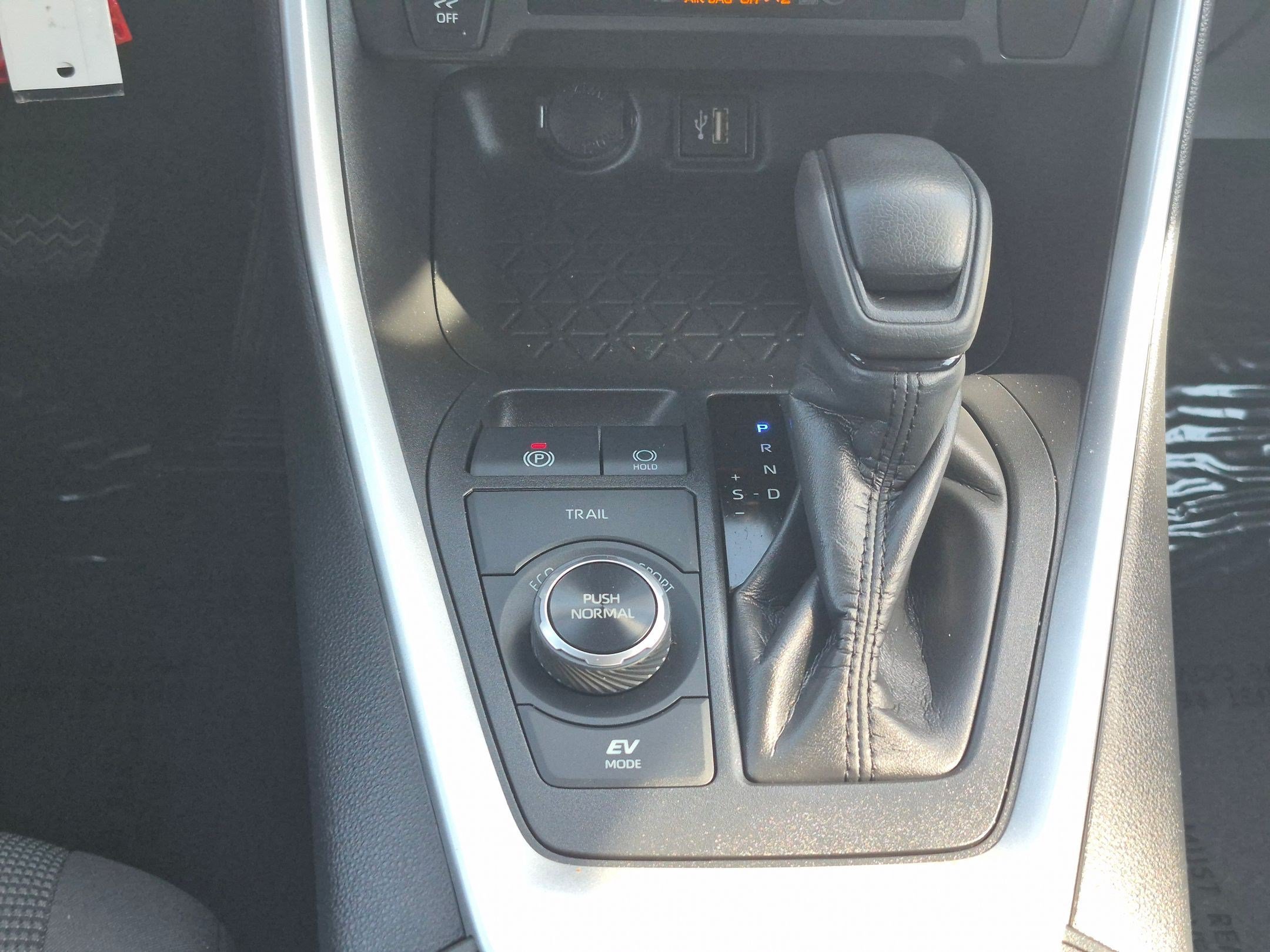 Used 2024 Pearl Toyota Hybrid LE image 23