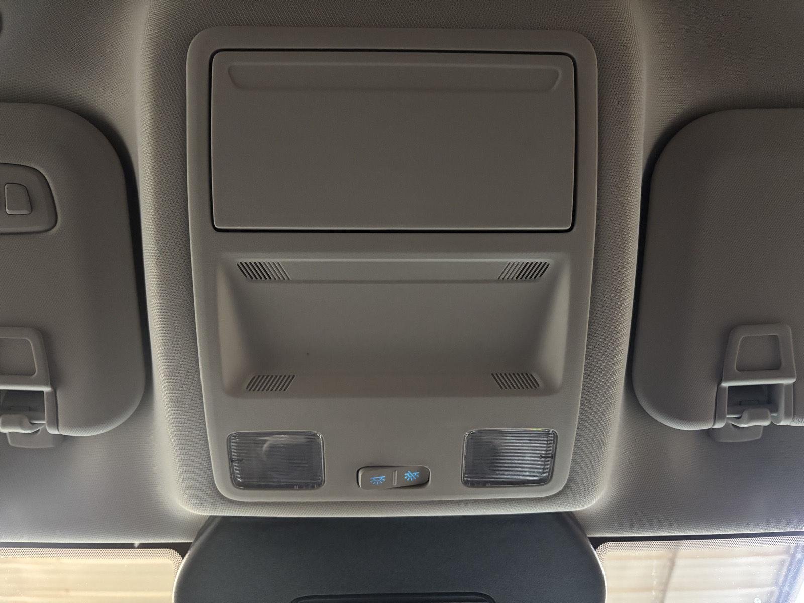 Used 2025 Carbonized Gray Metallic Ford Platinum image 24