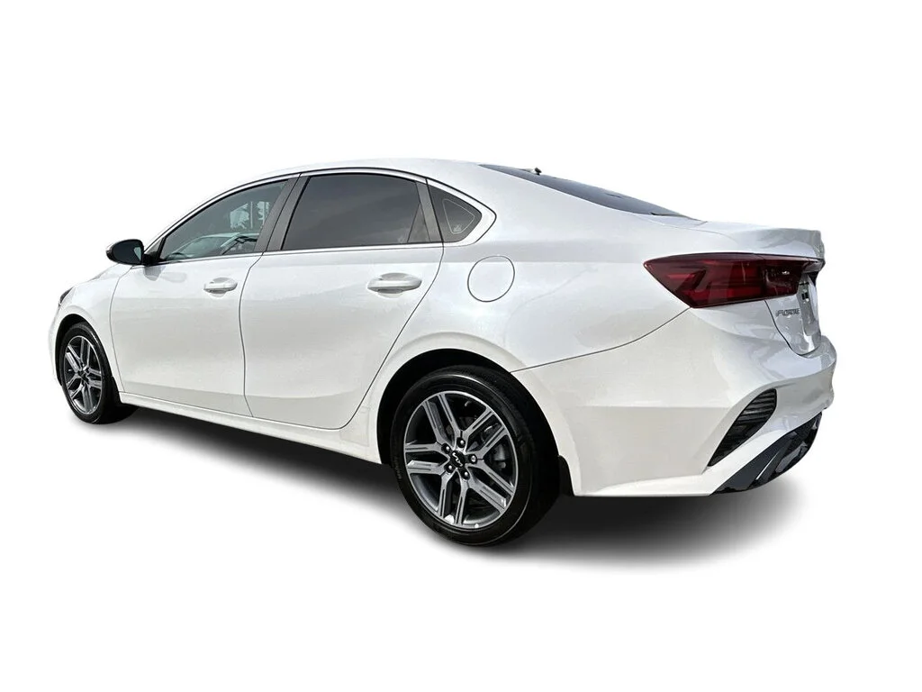 Used 2024 Snow White Pearl Kia EX+ IVT Dilawri Certified   Low Mileage  Local BC image 9