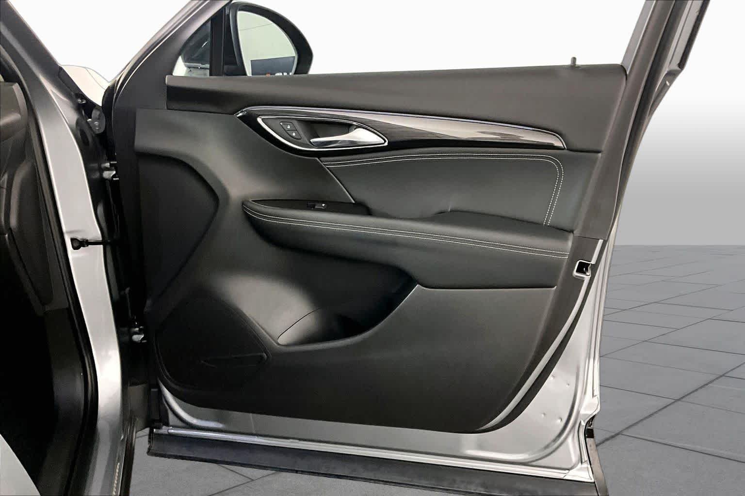 Used 2023 Moonstone Gray Metallic Buick Essence image 22
