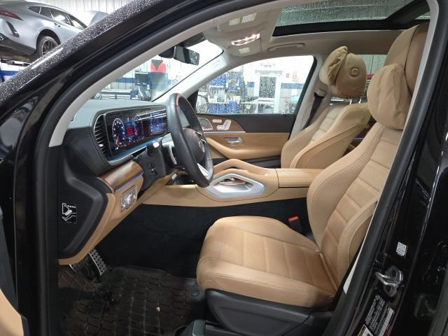 Used 2026 Black Mercedes-Benz GLS 450 image 4