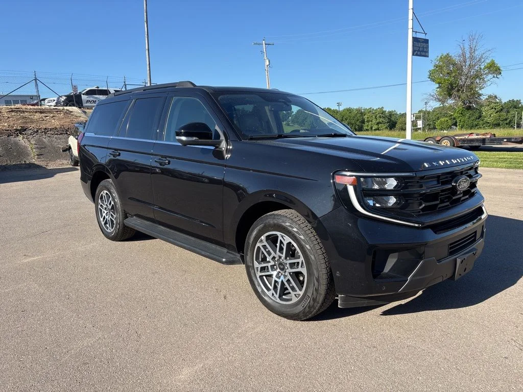 2025 Ford Expedition Active 4x4's photo