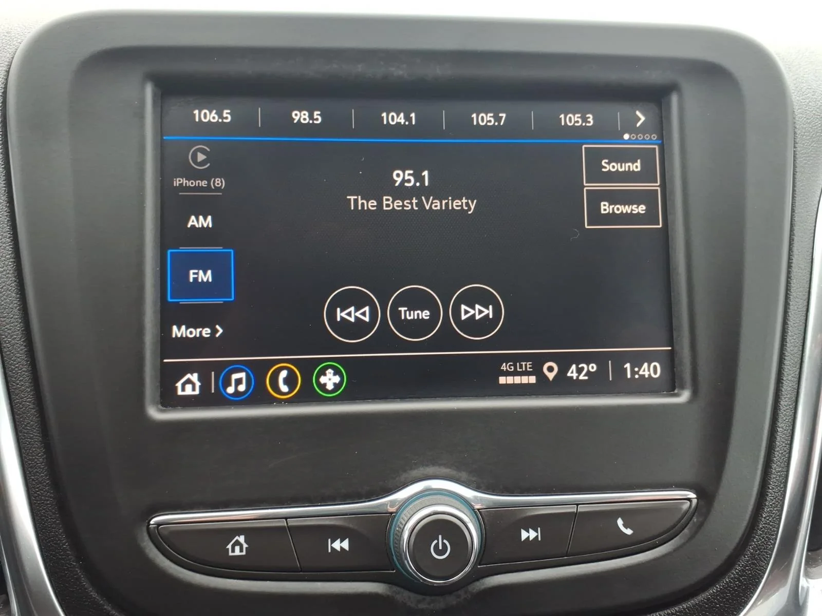 Used 2024 Lakeshore Blue Chevrolet LT image 21