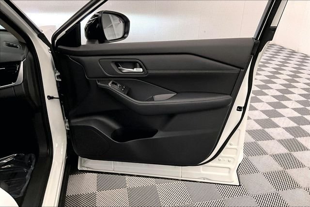 2025 Nissan Rogue SL - Photo 34
