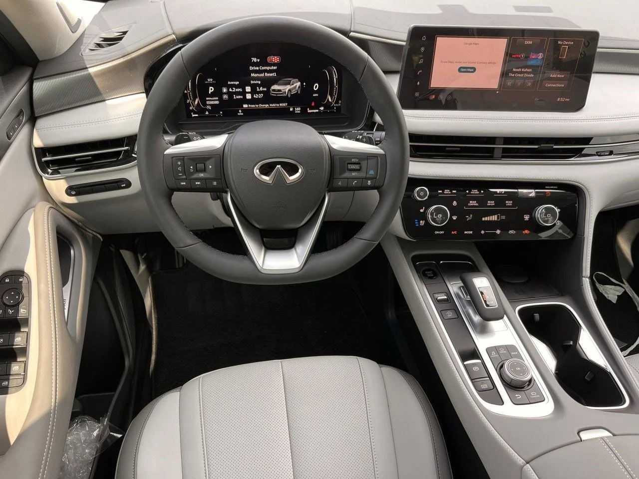 New 2027 RADIANT WHITE INFINITI Luxe FWD image 10