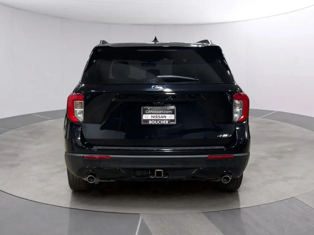 Used 2022 Agate Black Metallic Ford ST-Line image 5
