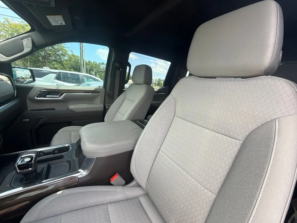 Used 2025 Gray Chevrolet RST image 7
