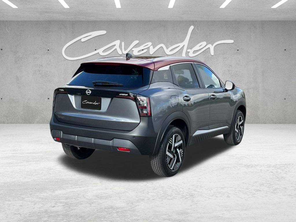 New 2026 Gun Metallic / Scarlet Ember Tintcoat Two-tone Nissan SV image 17