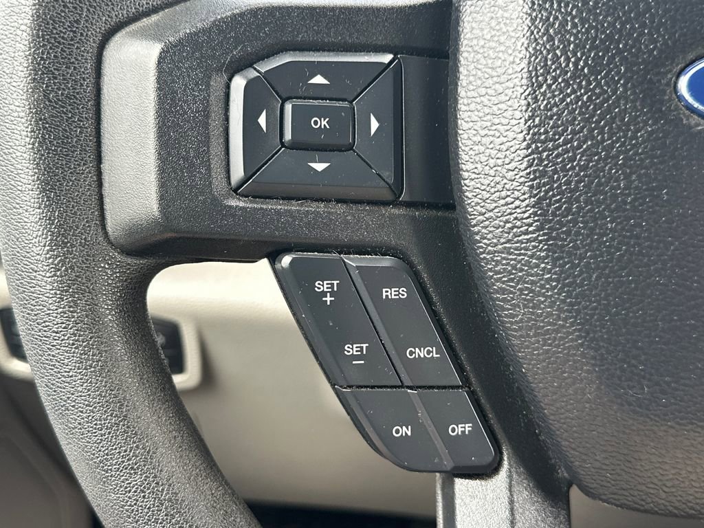 Used 2020  Ford XL image 24