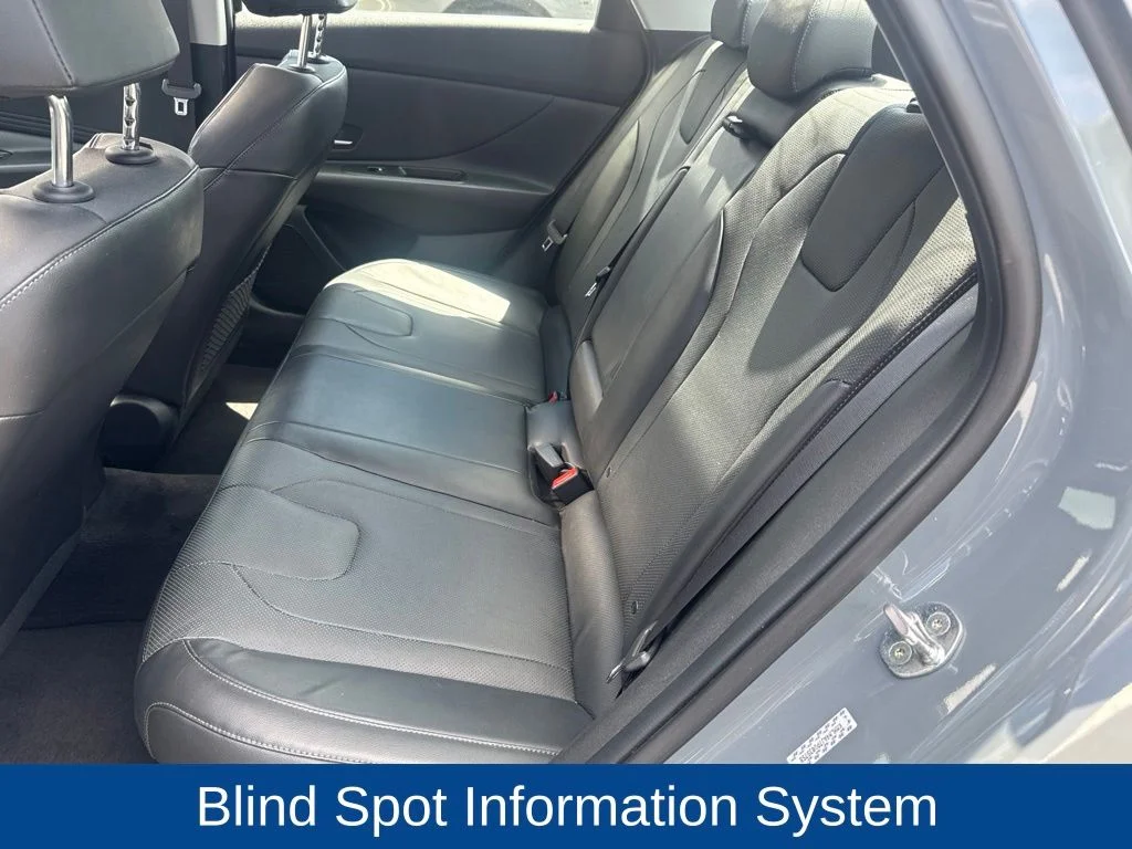 Used 2023 Electric Hyundai Limited image 9