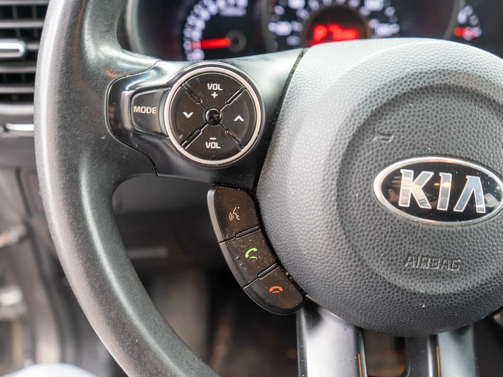 Used 2019 Gray Kia Base image 17