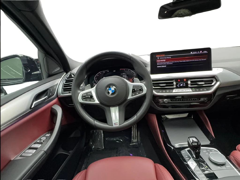 Used 2025 Gray BMW xDrive30i image 40