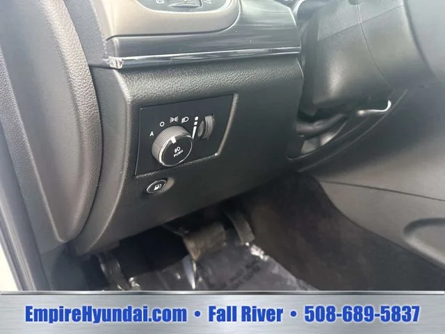 Used 2022 White Jeep Limited image 23