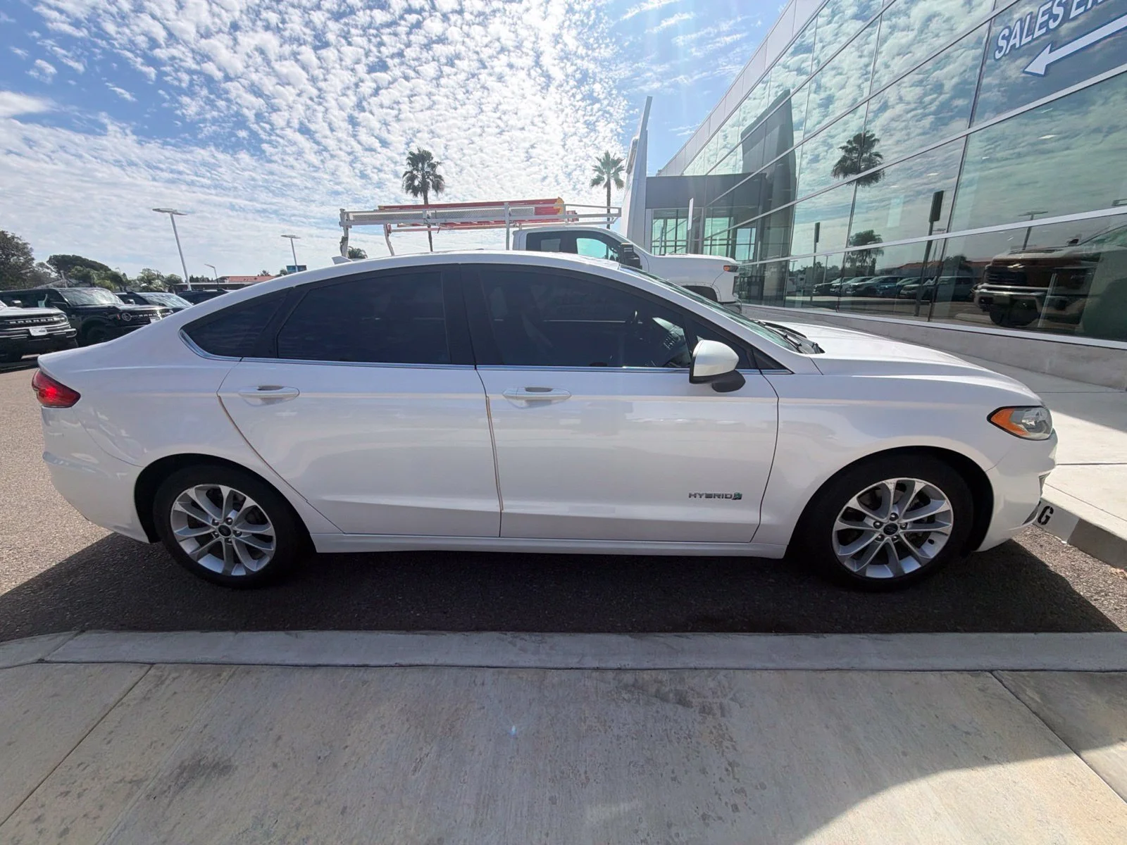 Used 2019 White Ford SE image 4
