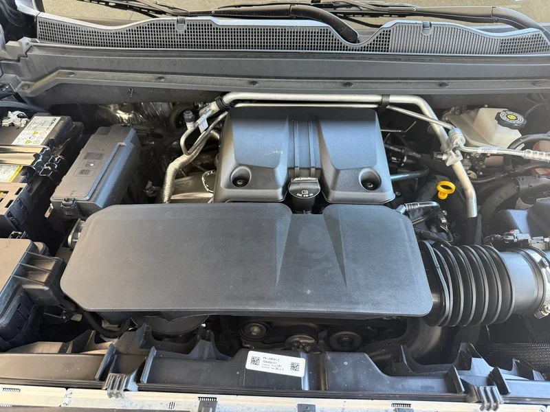 Used 2025 Black Chevrolet Z71 image 28
