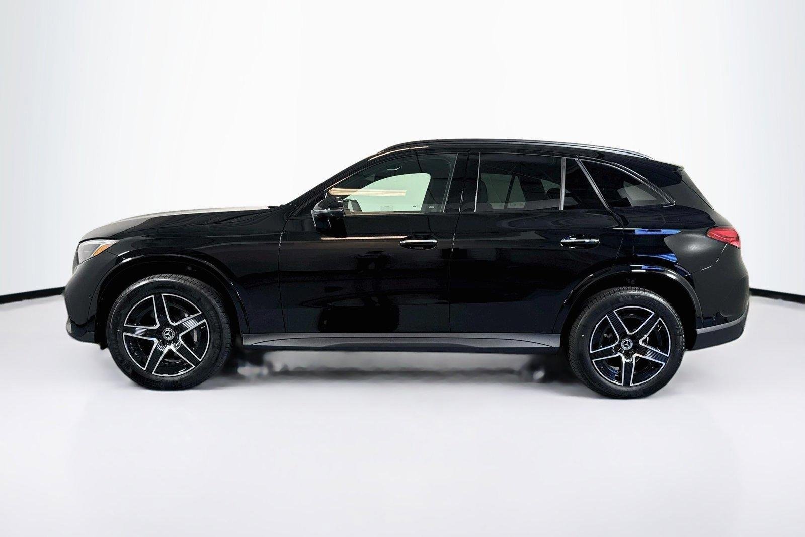 New 2026 Black Mercedes-Benz GLC 300 image 8