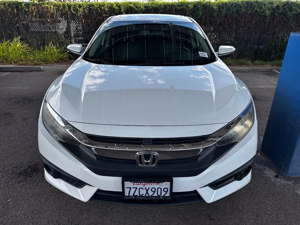 Used 2017 White Orchid Pearl Honda Touring image 3