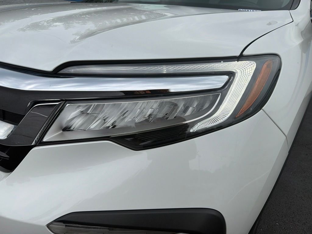 Certified Used 2022 Platinum White Pearl Honda Elite image 9