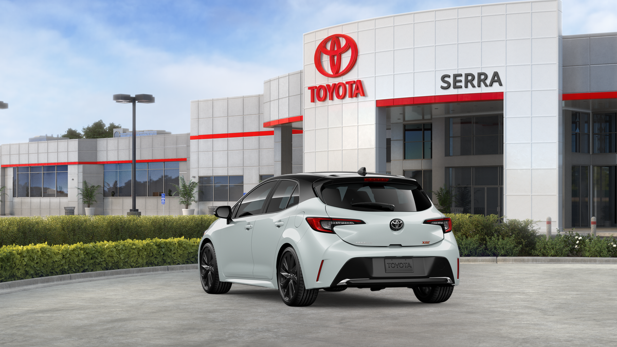 New 2026 Wind Chill Pearl with Midnight Black Metallic roof Toyota XSE image 8
