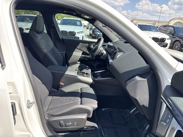 New 2026 Alpine White BMW 30 xDrive image 9