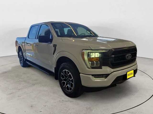 Certified Used 2023 Oxford White Ford XLT image 3