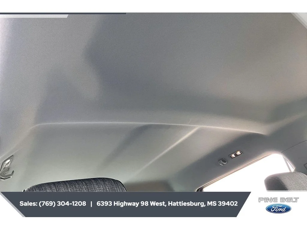 New 2026 Oxford White Ford F-250® XLT image 17