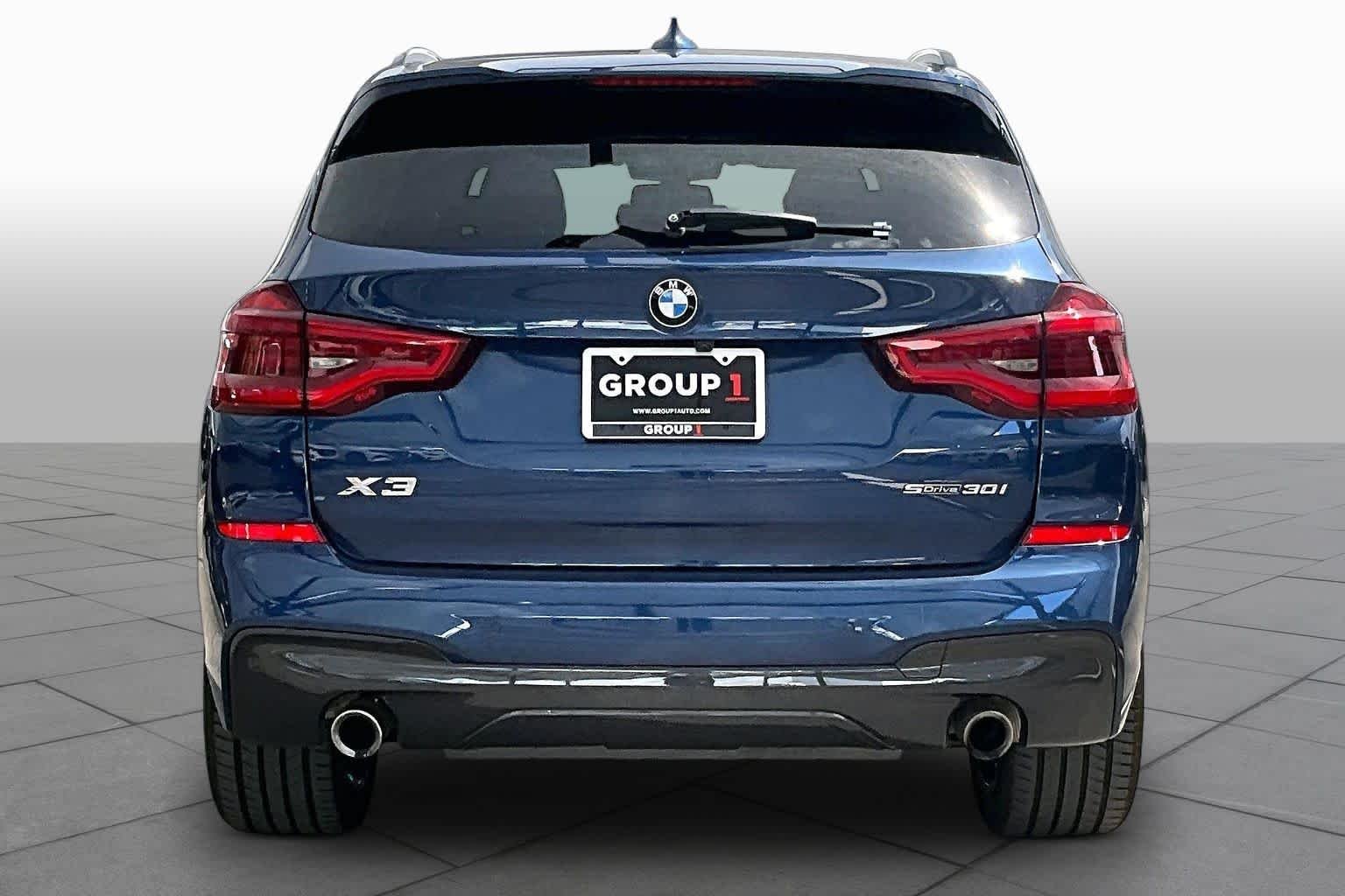 Used 2021 Phytonic Blue Metallic BMW sDrive30i image 5