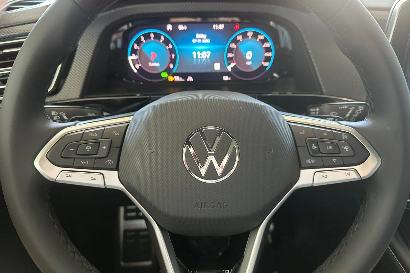 New 2026  Volkswagen 2.0T SEL Premium R-Line image 23