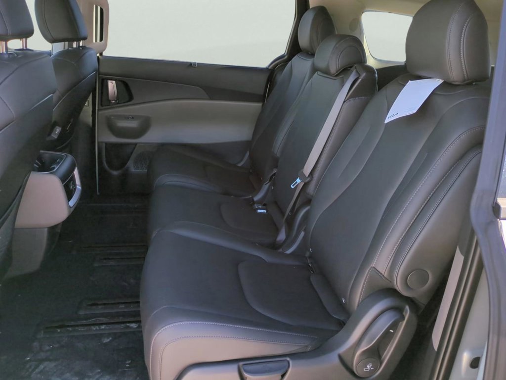 New 2026 Ivory Silver Kia EX image 17